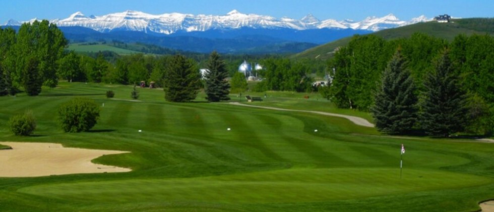 MacComb and LeBouthillier Lead After Round 1 at Turner Valley GC