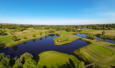 Batsel Shoots 30 On Back Nine To Lead At Leduc GC