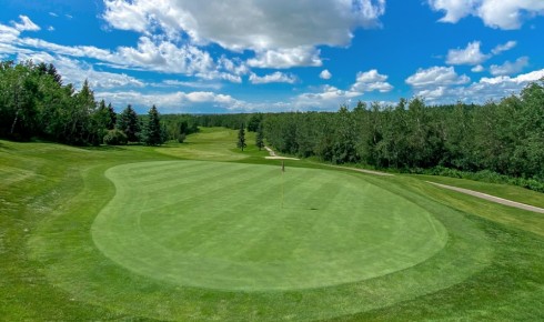 Fox Flies to the Top after Round 1 at Innisfail GC Golf Supply House Series Event